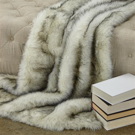 PLUTUS BRANDS Plutus Brands PBEZ1777-3660-TC 36 x 60 in. White & Black Polar Bear Faux Fur Luxury Throw PBEZ1777-3660-TC